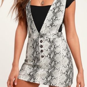 NWOT Honey Punch Grey Snake Print Pinafore dress